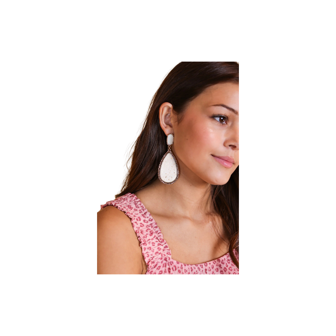 Southern Grace Women's Walking My Way Downtown Cream Earrings
