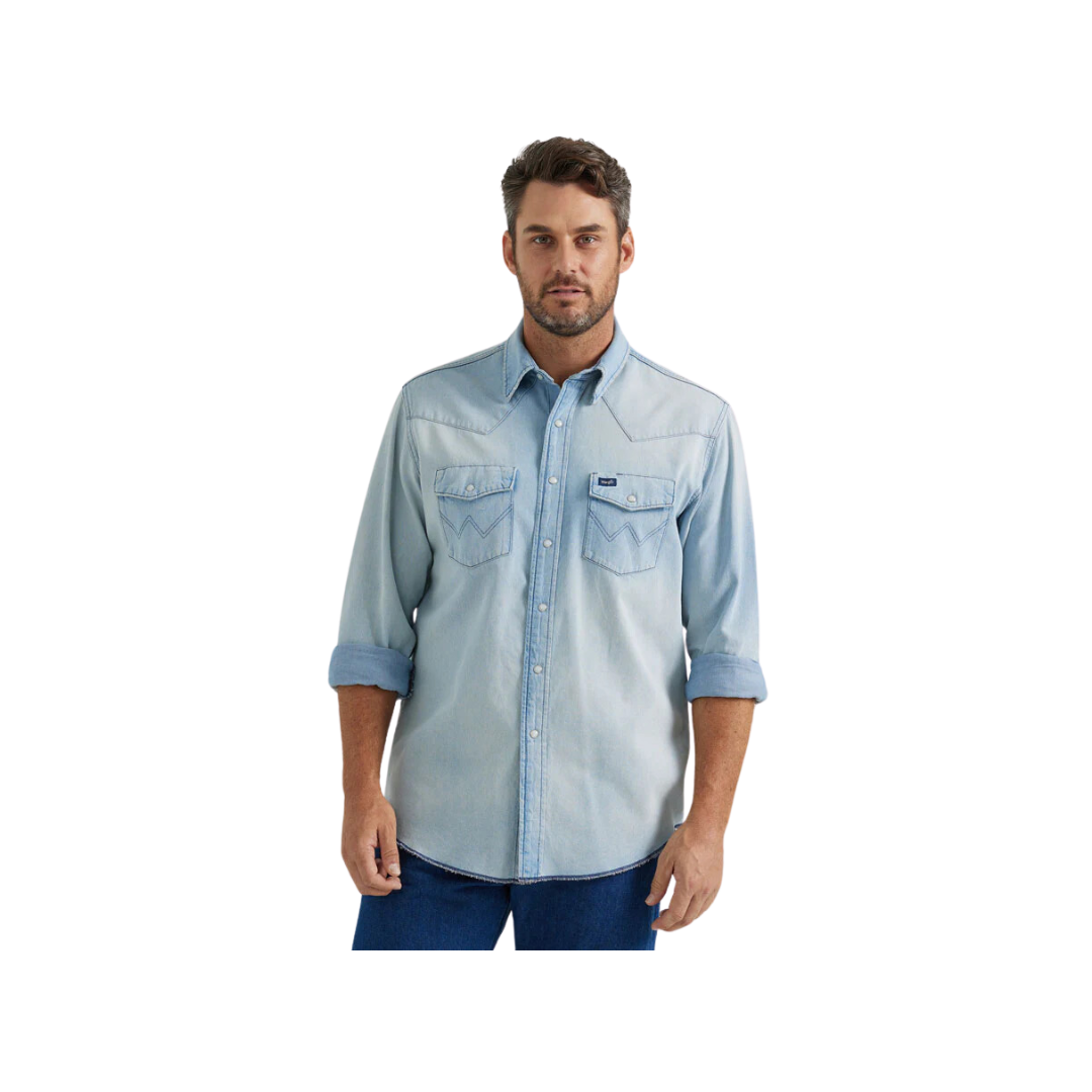 Wrangler Men's Vintage Inspired Western Snap Work Light Blue Wash Shirt