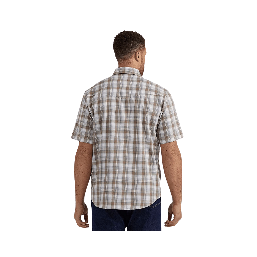 Wrangler Men´s Winkle Resist Classic Brown Shirt