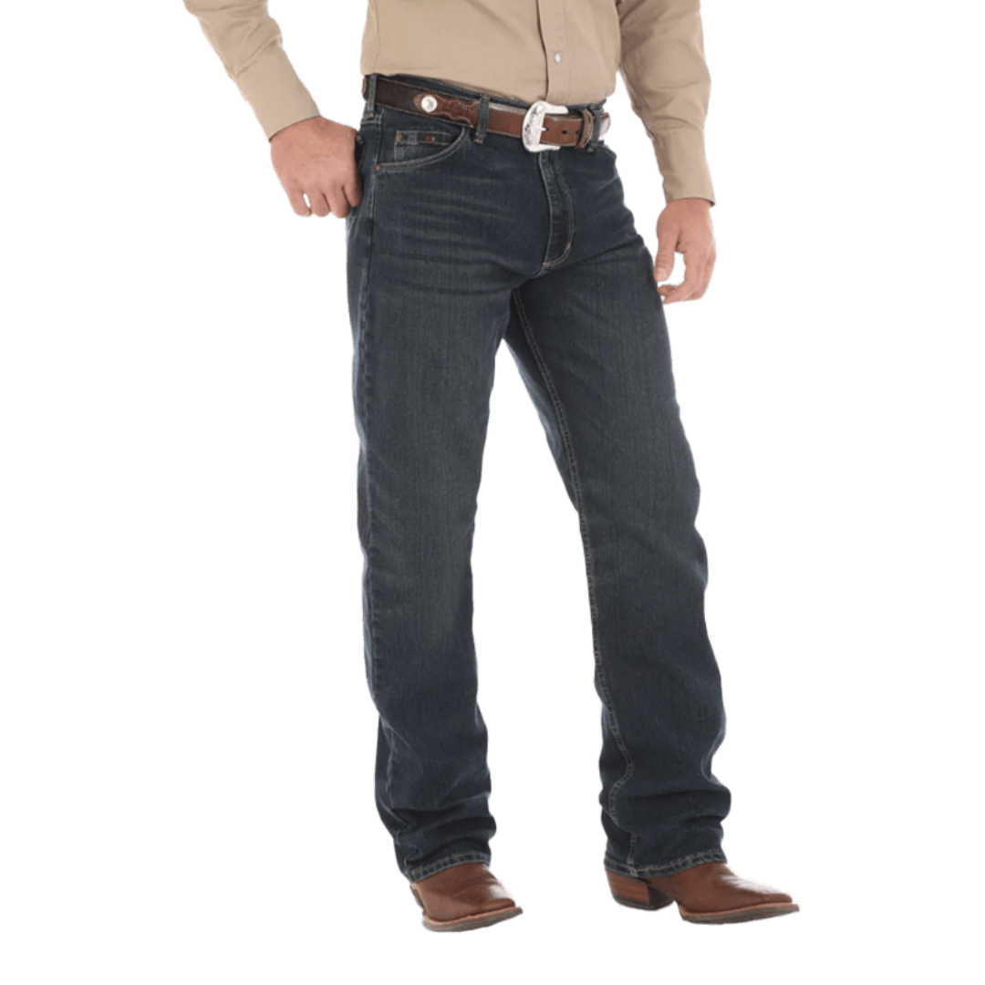 Wrangler Men's Competition Fit Advanced Comfort Blue Jeans