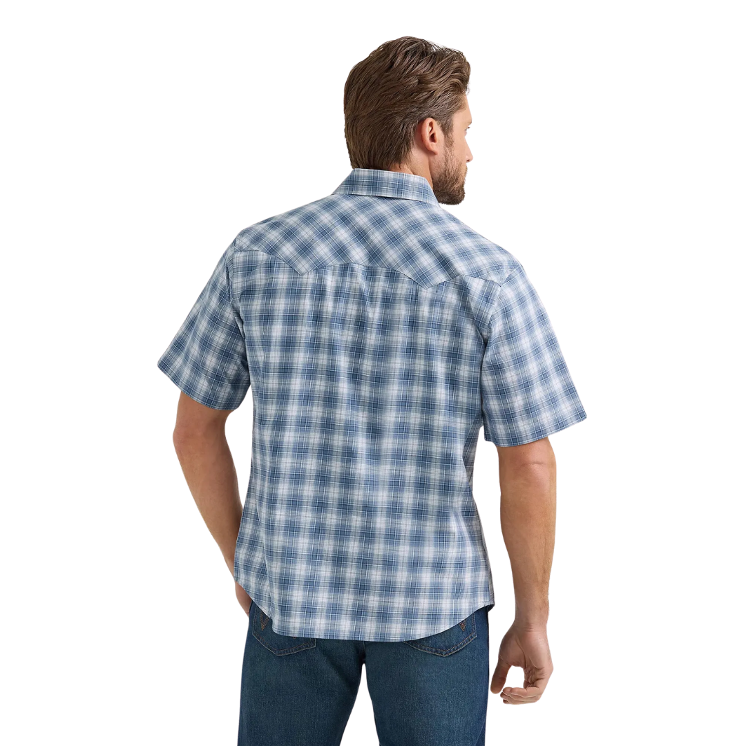 Wrangler Men's Short Sleeve Sawtooth Pocket Western Shirt