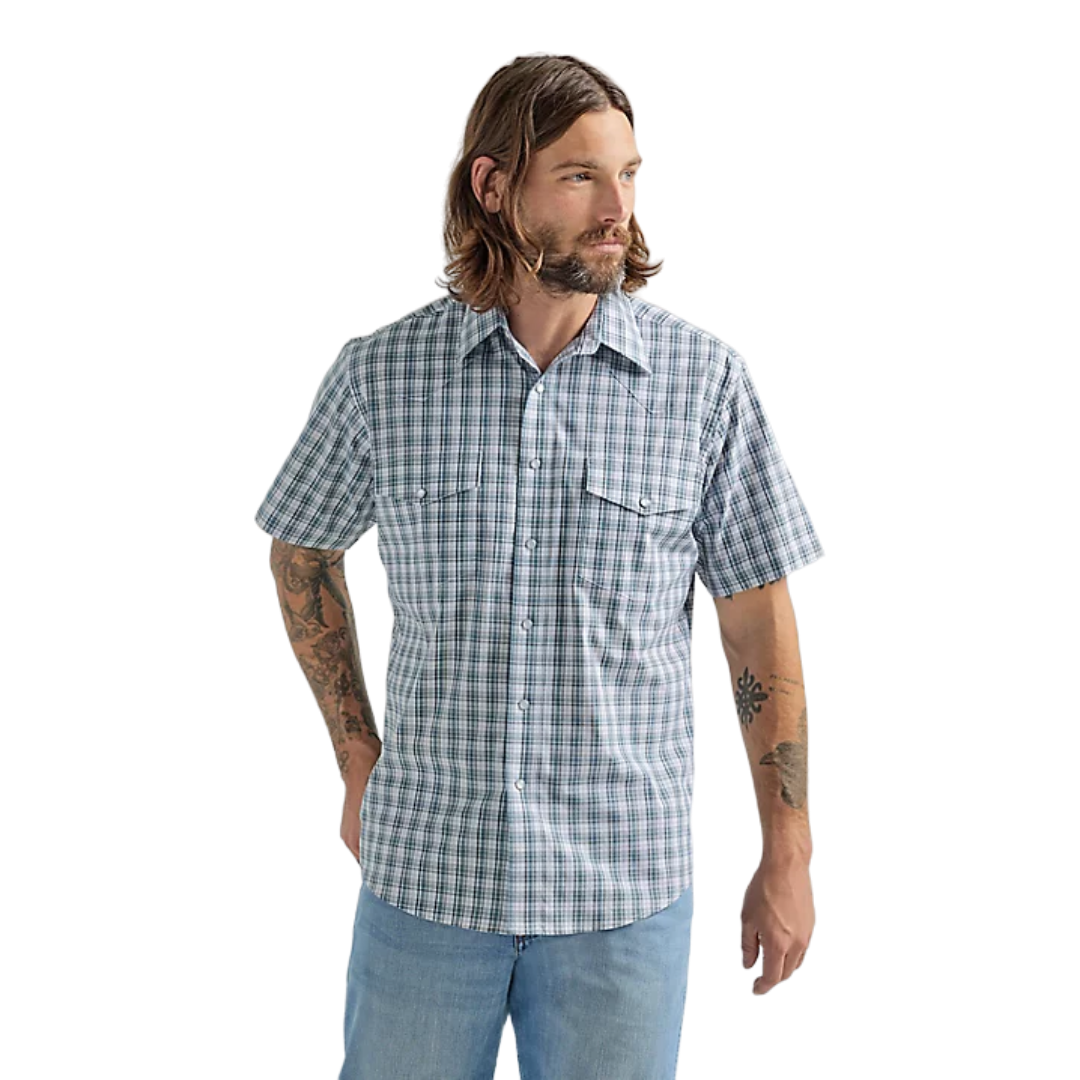 Wrangler Men's Wrinkle Resist Blue Shirt