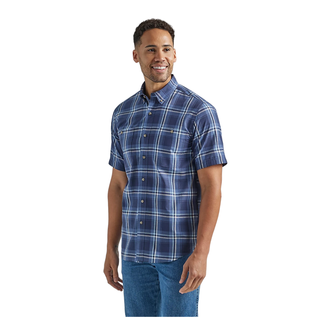 Wrangler Men's Rugged Wear Short Sleeve Deep Blue Shirt