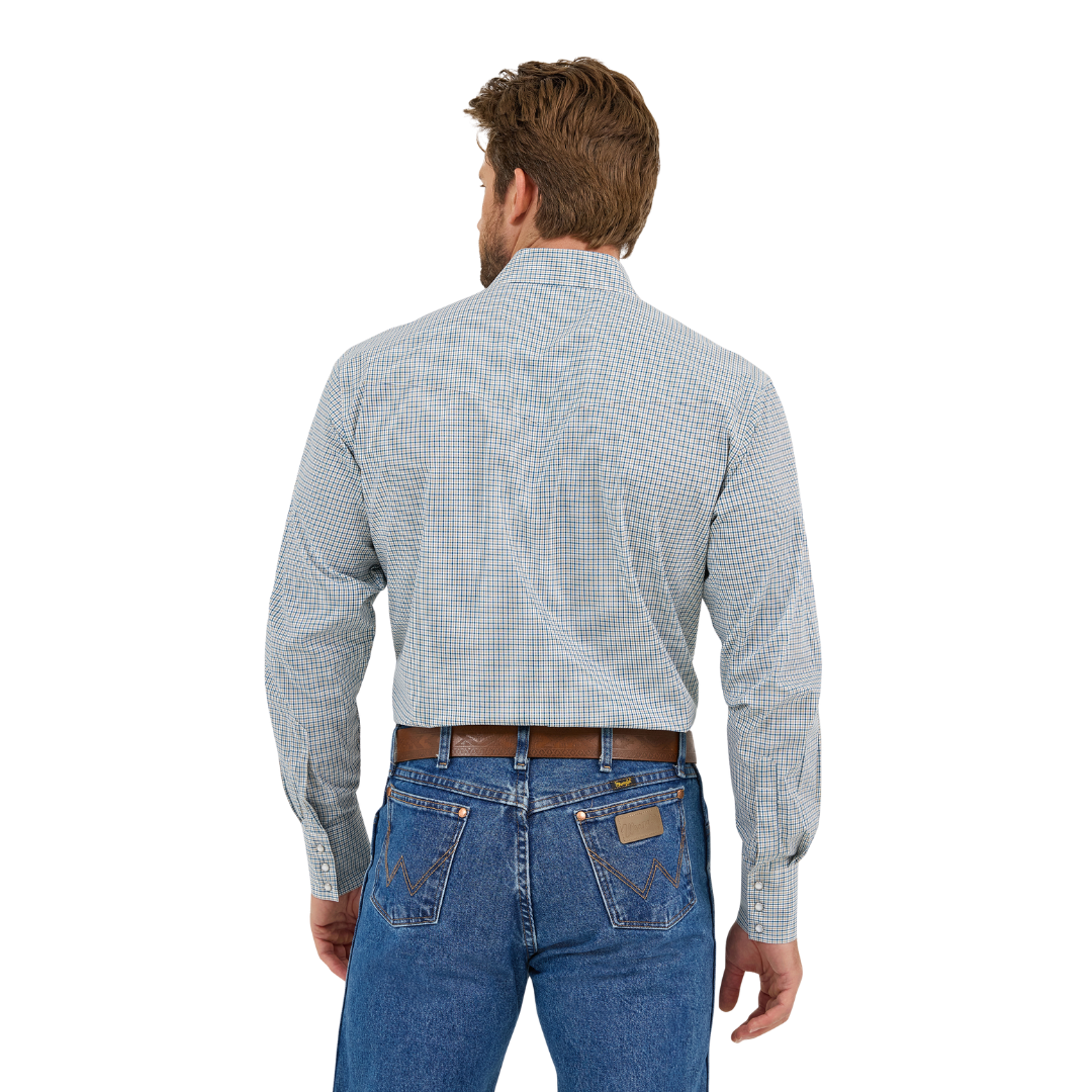 Wrangler Men's Wrinkle Resist Classic Blue Shirt