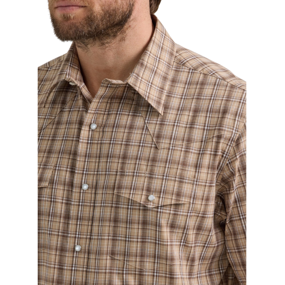 Wrangler Men's Wrinkle Resist Coffee Plaid Shirt