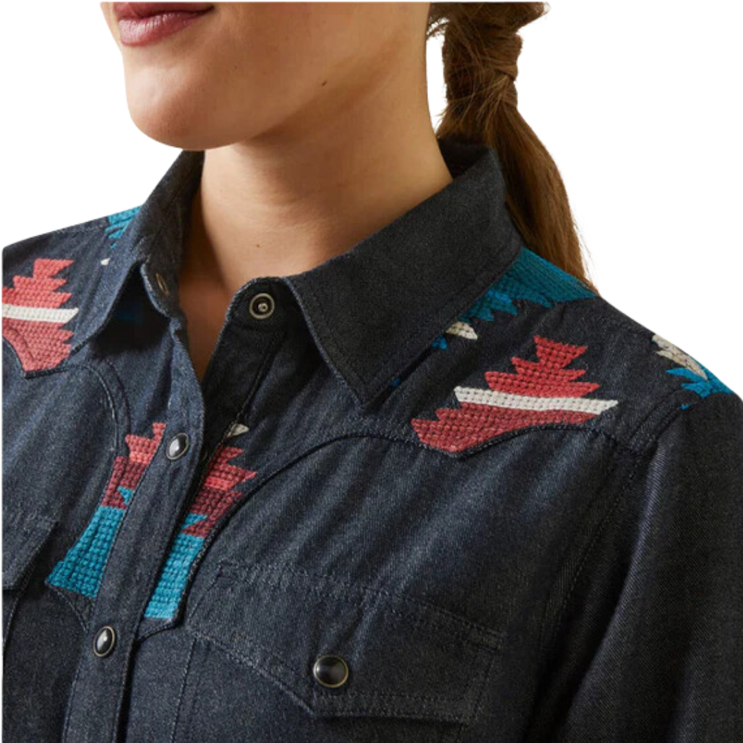 Ariat Women's Dutton Embroidered Rinsed Shirt