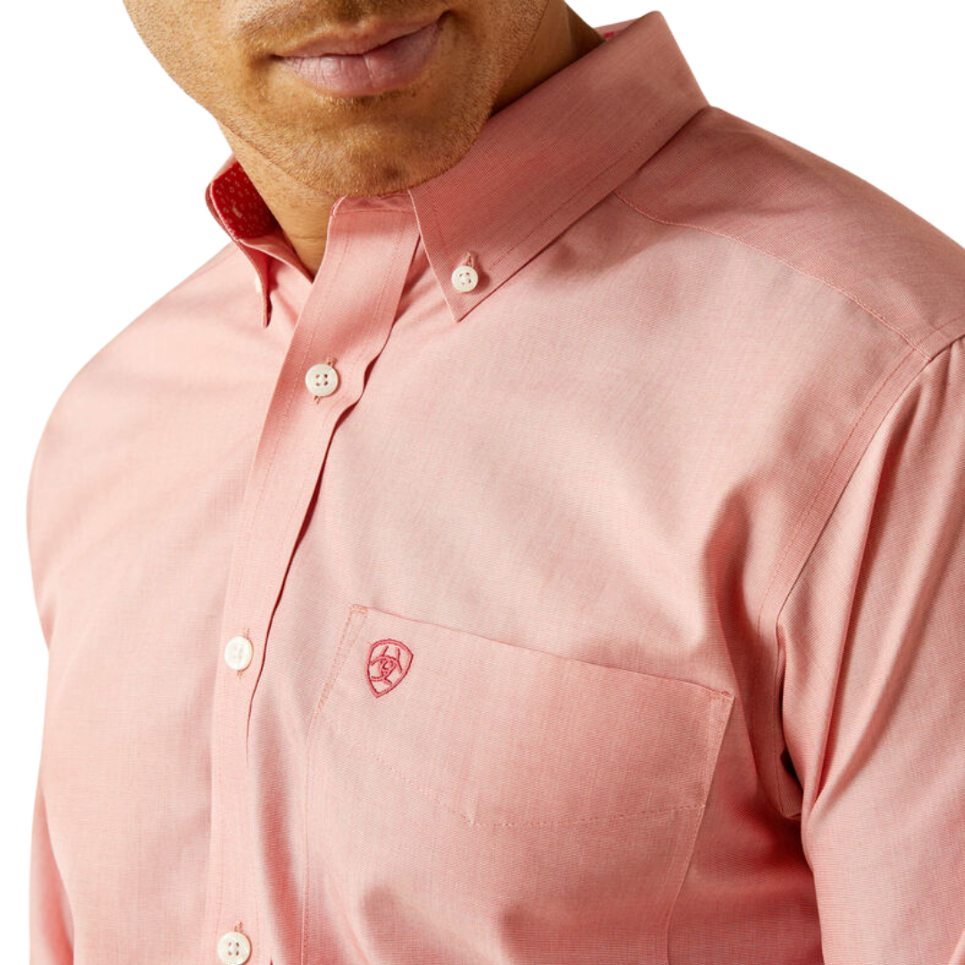 Ariat Men's Wrinkle Free Solid Fitted Red Shirt