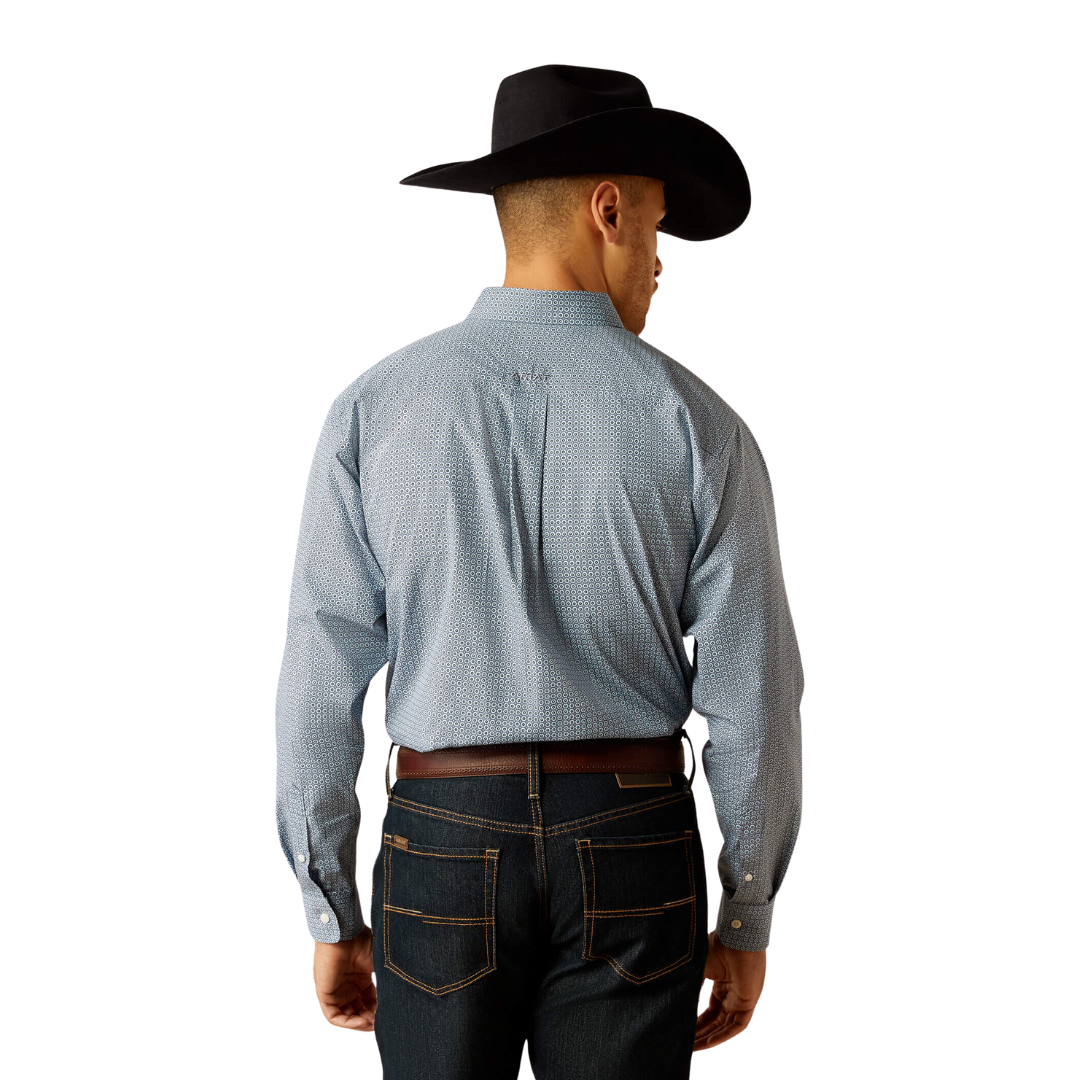 Ariat Women's Wrinkle Free Leonard Classic Fit Light Blue Shirt