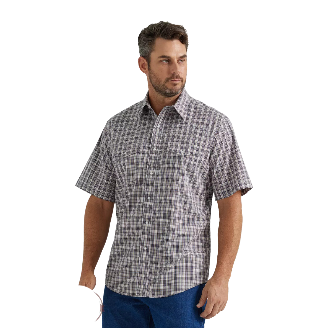 Wrangler Men's Plaid Wrinkle Resistant Brown Shirt