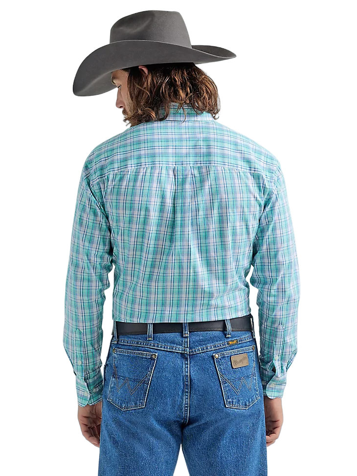 Wrangler Men's George Strait Poked Plaid Shirt