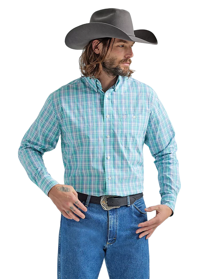 Wrangler Men's George Strait Poked Plaid Shirt