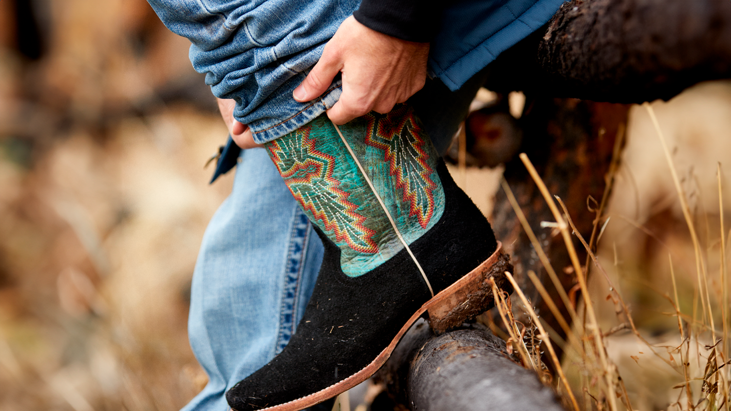 Should Western Boots Be Loose or Snug?