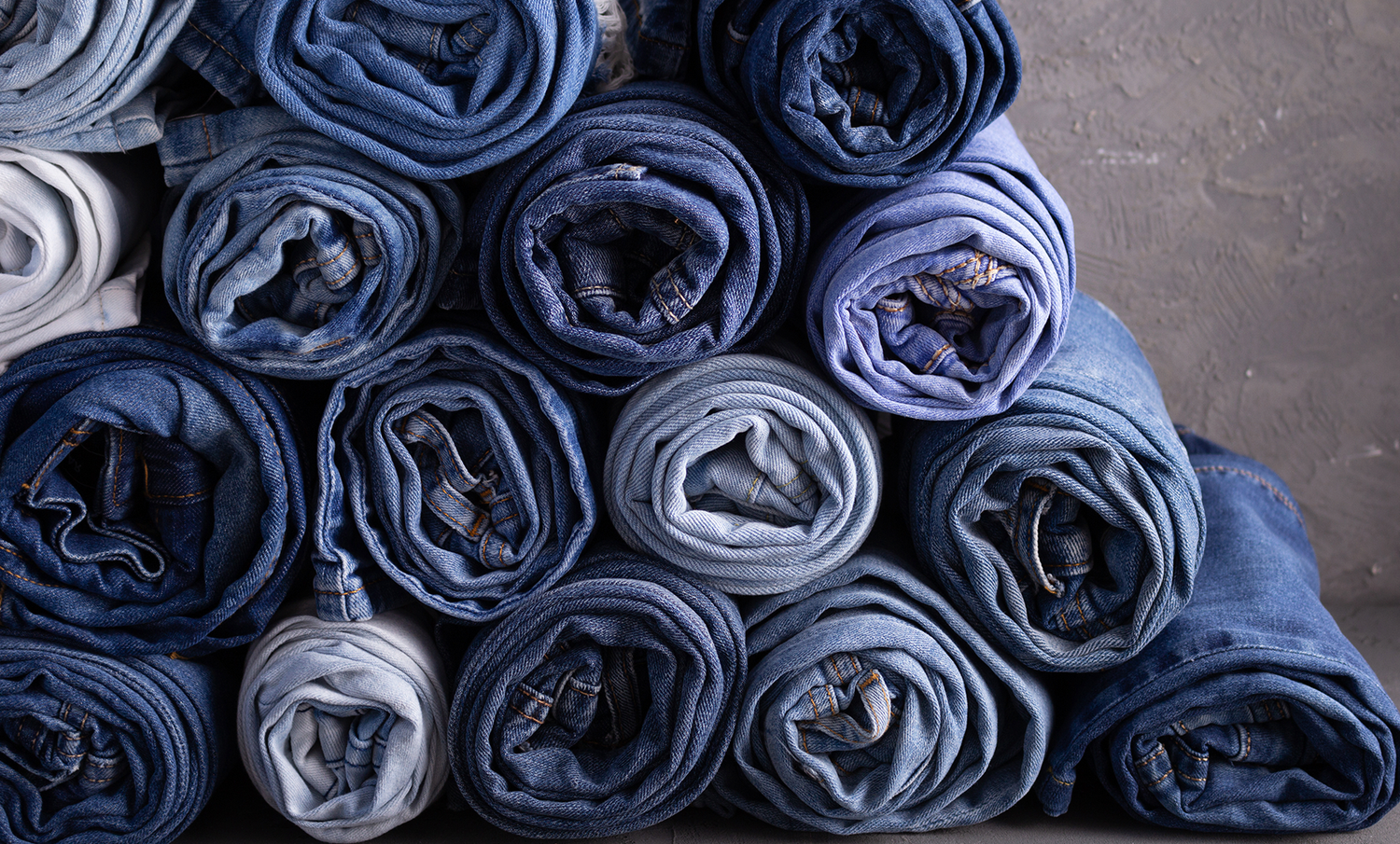 How to Restore the Color of Your Jeans: Javier’s Guide for Long-Lasting Denim