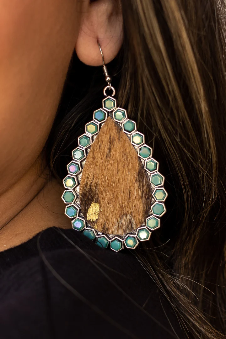 Southern Grace Women's Desert Dreams Cowhide Turquoise Earrings