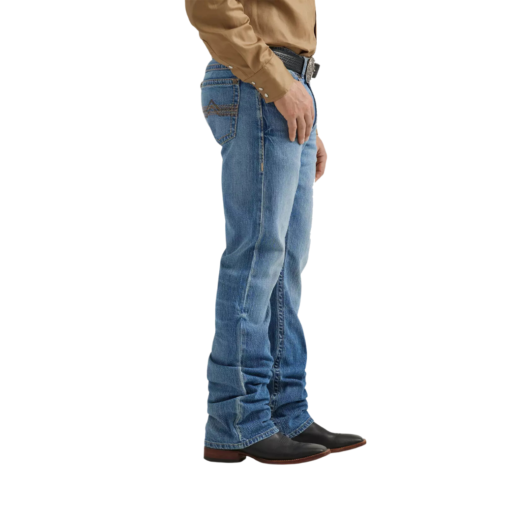Wrangler Men's Rock 47 Slim Fit Bootcut Jeans