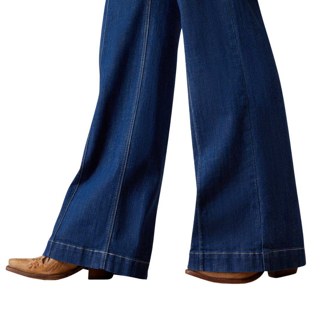 Ariat Women's Bria Wide Low Dip Rinse Jeans