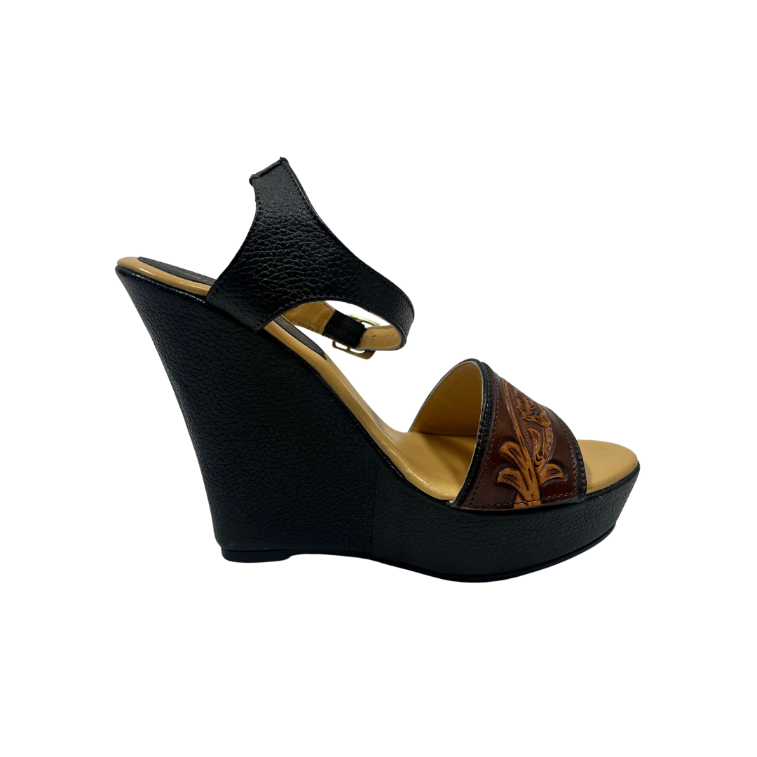 International M Women's Black Wedge Sandals