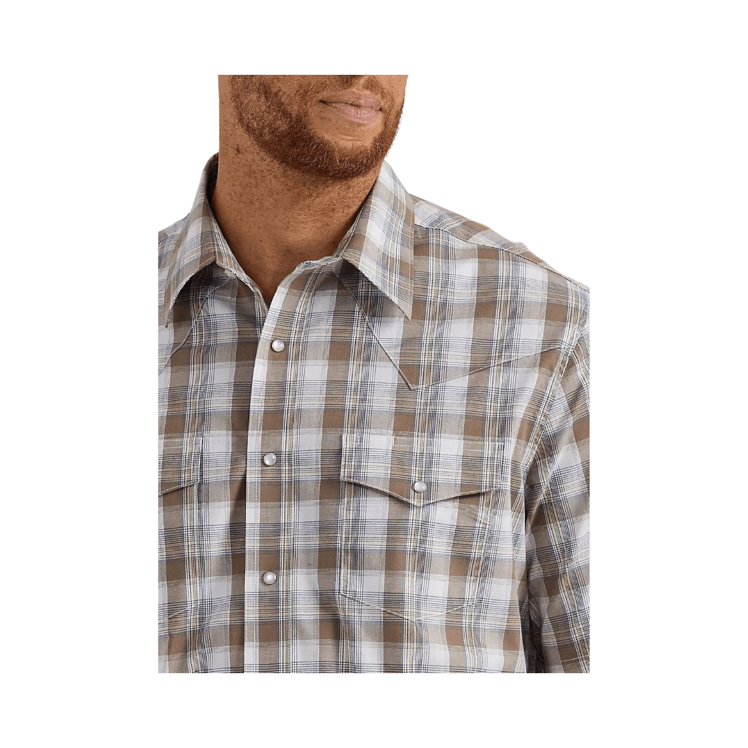 Wrangler Men´s  Winkle Resist Classic Brown Shirt