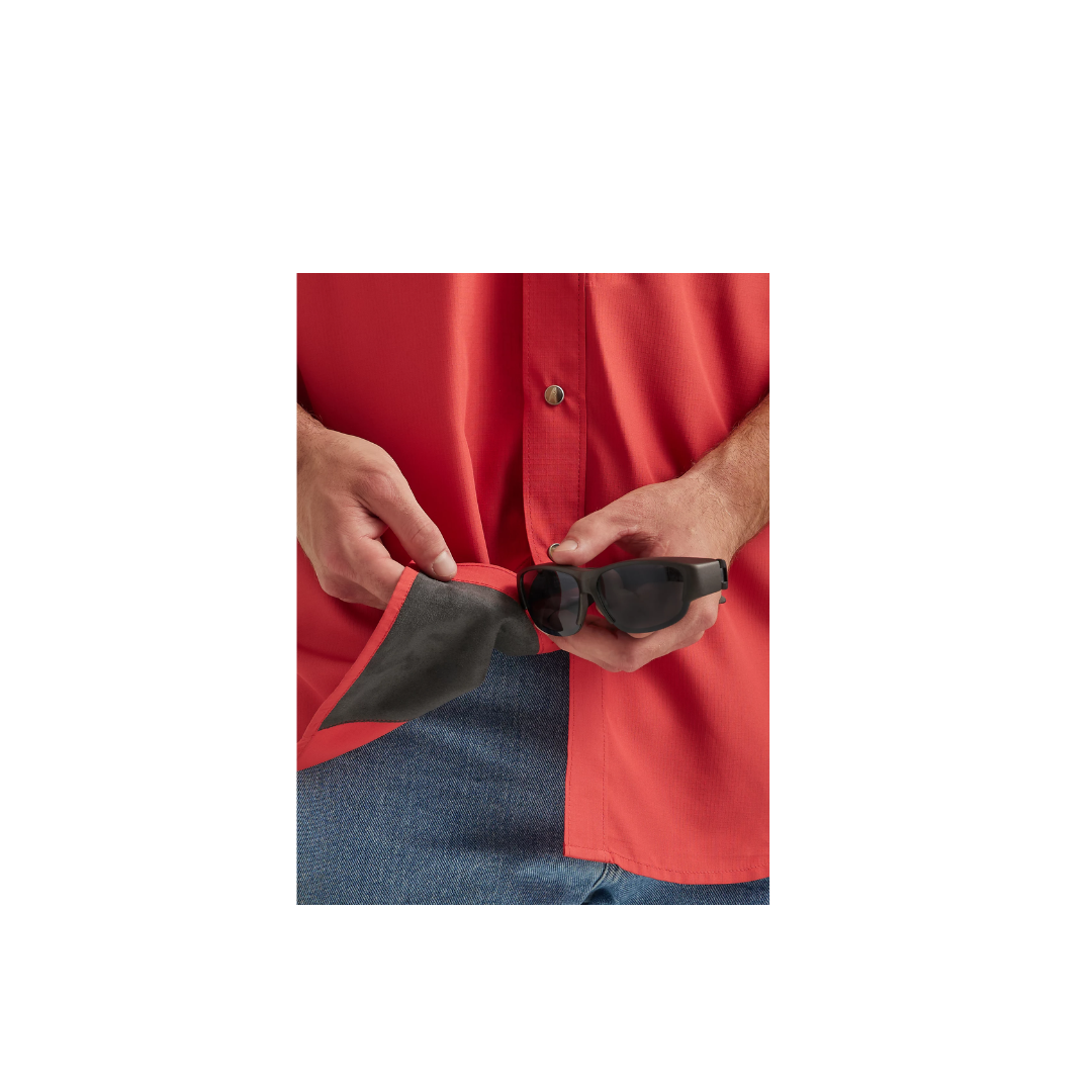 Wrangler Men's Performance Snap Short Sleeve Solid Red Shirt