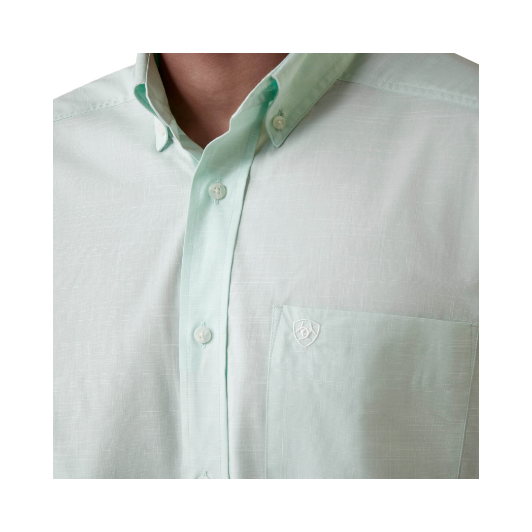 Ariat Men's Solid Slub Classic Fit Shirt