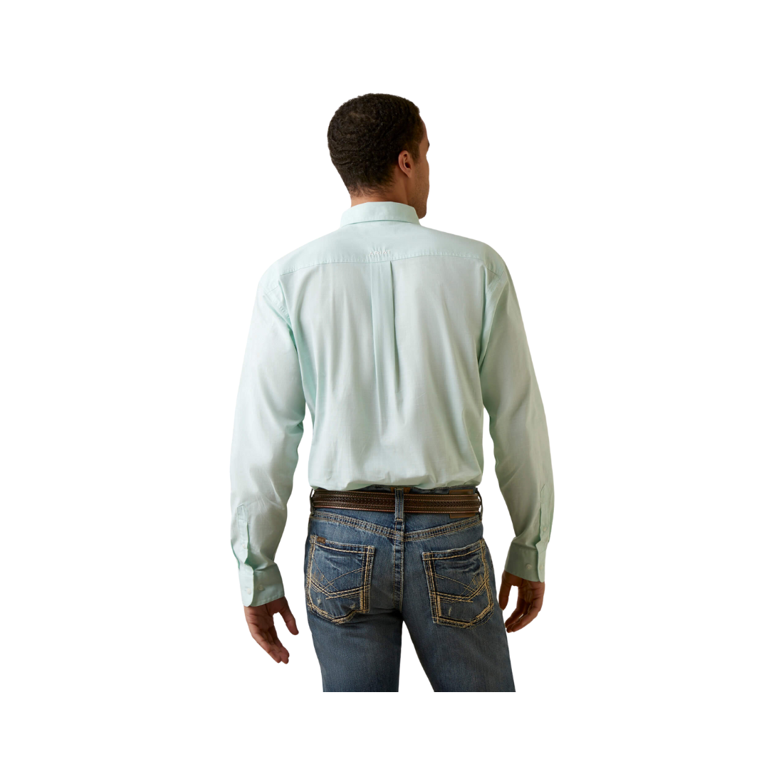 Ariat Men's Solid Slub Classic Fit Shirt