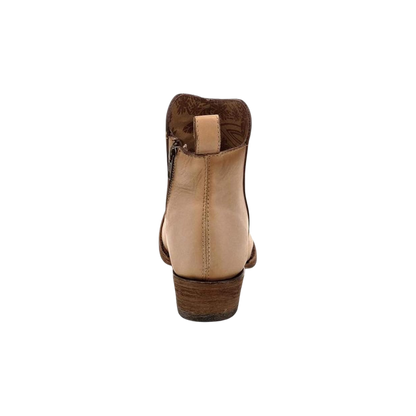 Corral Women&