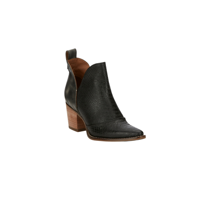 Nocona Women&