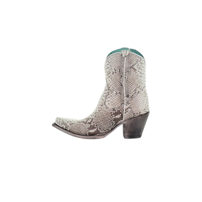 Corral Women&