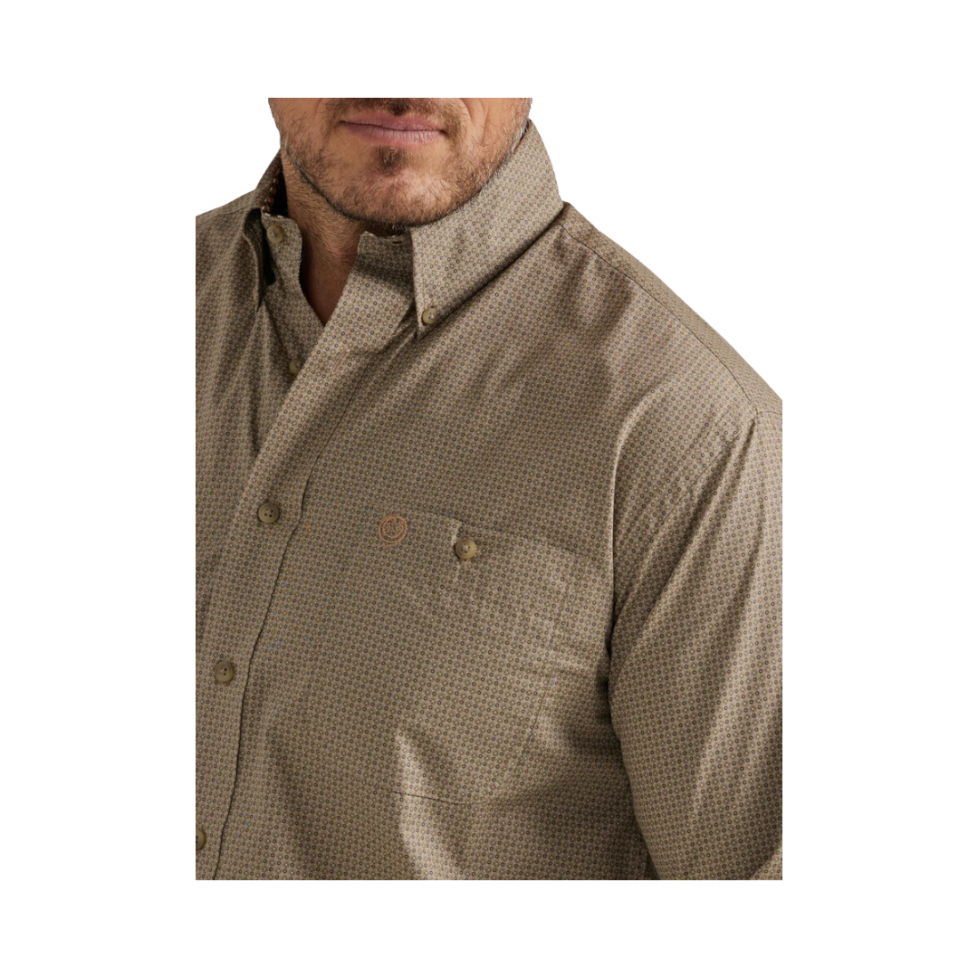 Wrangler Men's Long Sleeve Button Down Two Pocket Shirt