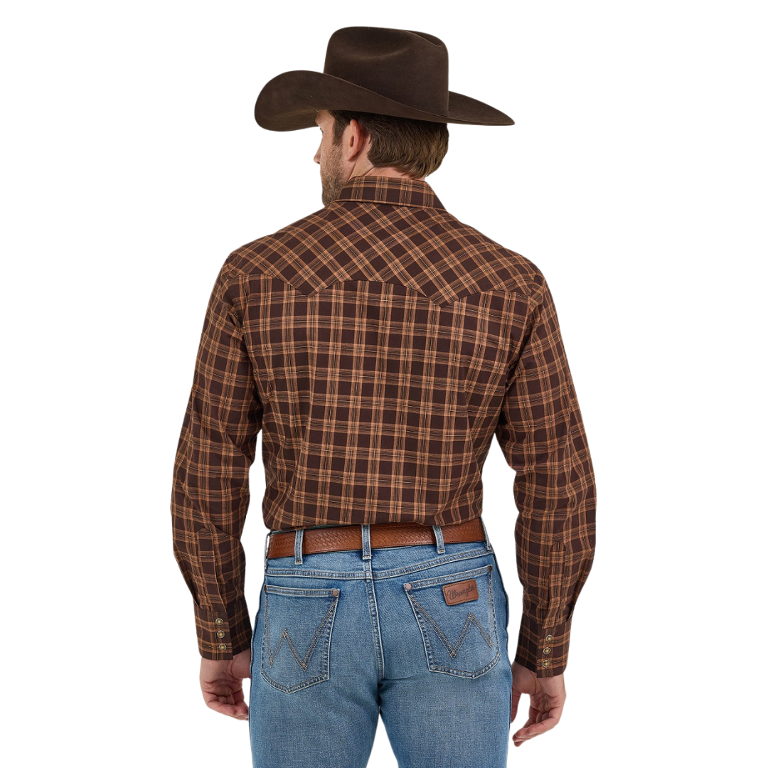 Wrangler Men's Retro Modern Fit Plaid Brown Shirt
