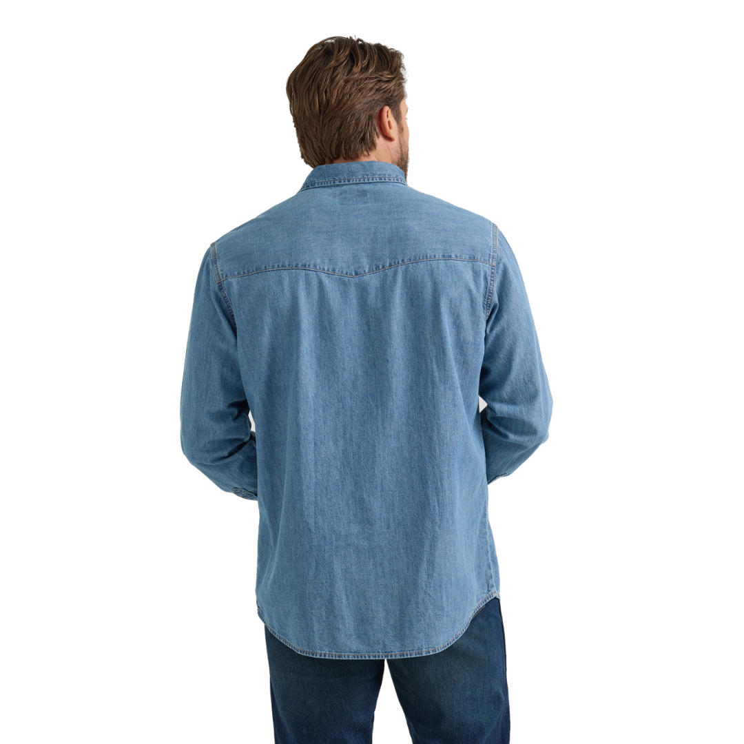 Wrangler Men's Classic Light Wash Blue Shirt