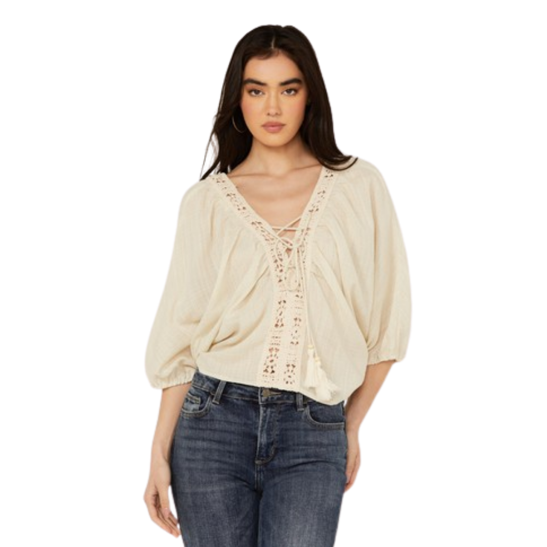Miss Me Women's Long Sleeve Geo Crochet White Top