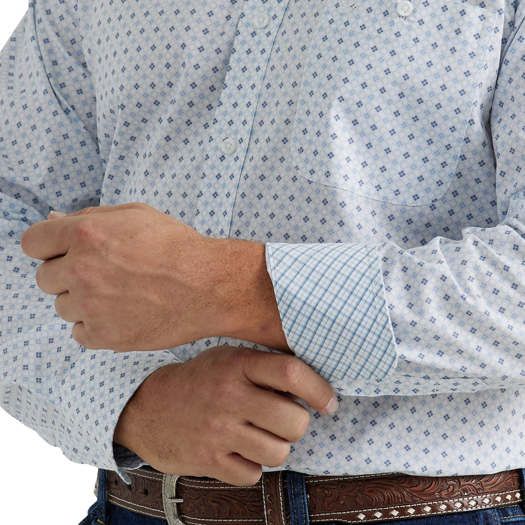 Wrangler Men's George Strait Light Blue Shirt
