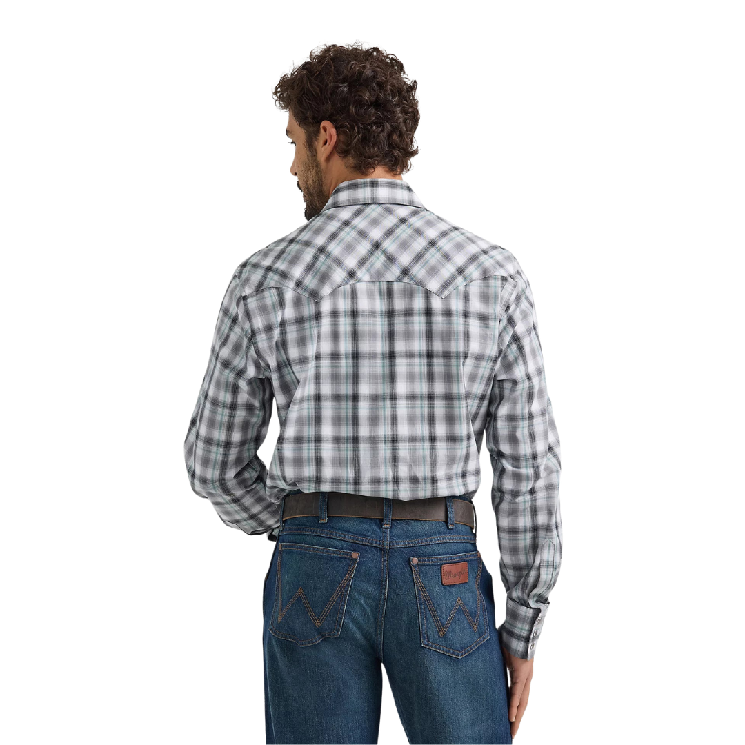Wrangler Men's Long Sleeve Sawtooth Snap Pocket Shirt
