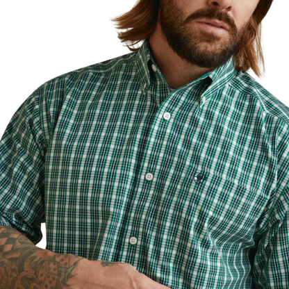 Ariat Men's Wrinkle Free Finan Green Shirt