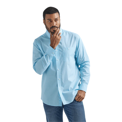 Wrangler Men's Light Blue and White Geo Print Long Sleeve Western Shirt
