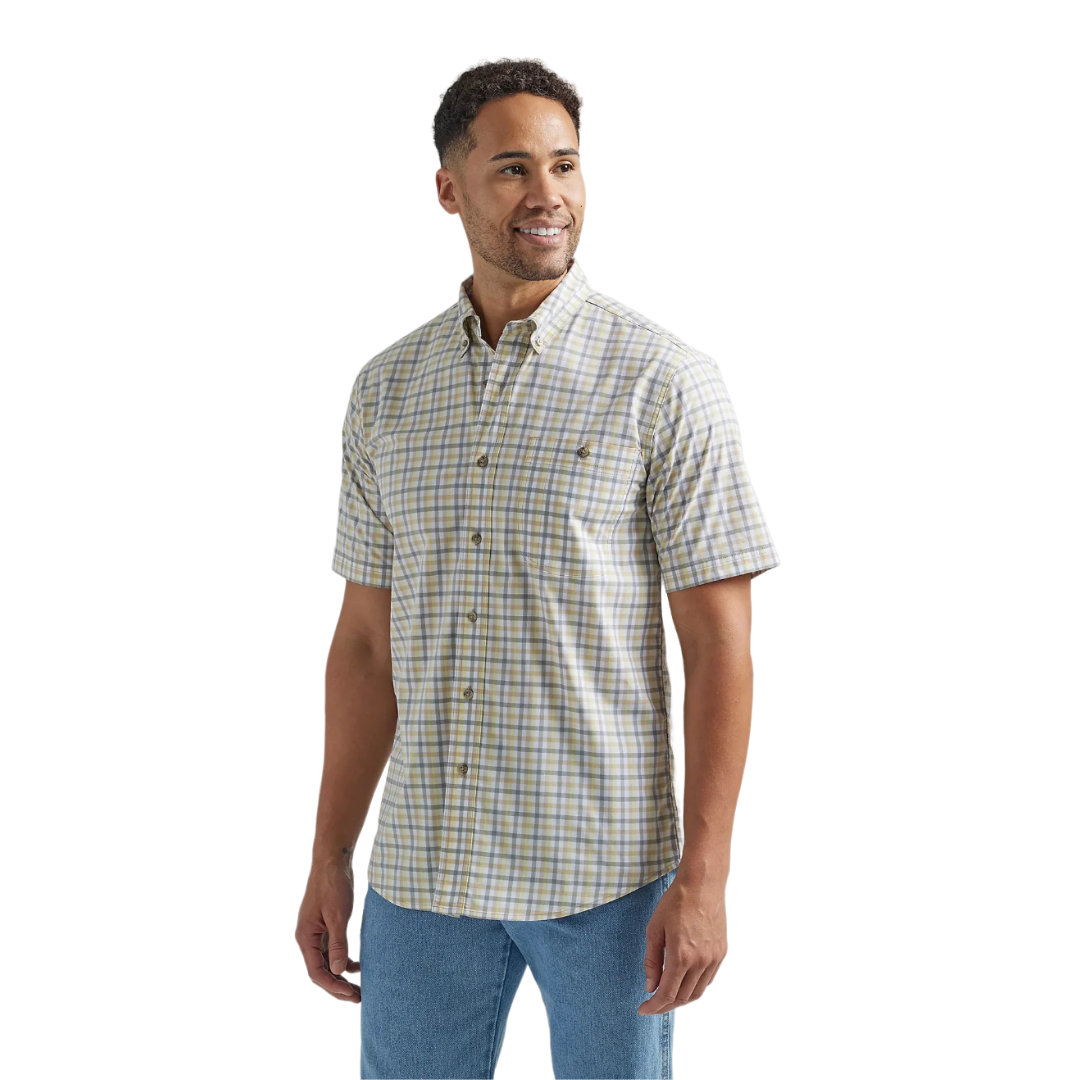 Wrangler Men's Wear Short Sleeve Wrinkle Multicolor Shirt
