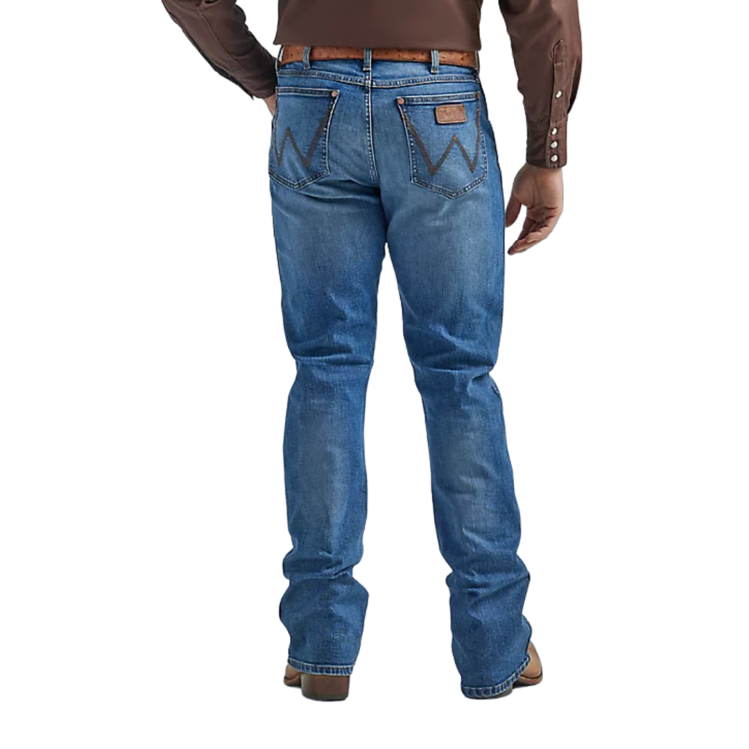Wrangler Men's Retro Slim Fit Blue Jeans