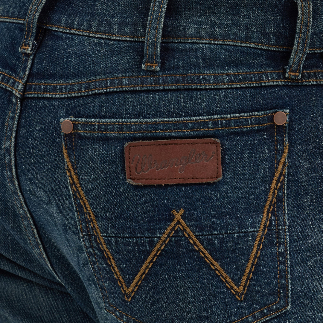 Wrangler Men's Retro Dark Blue Jeans