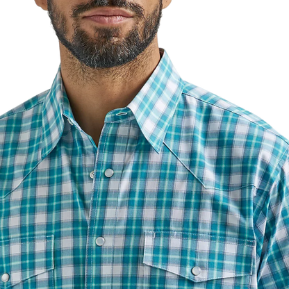 Wrangler Men's Wrinkle Resistant Western Teal Shirt