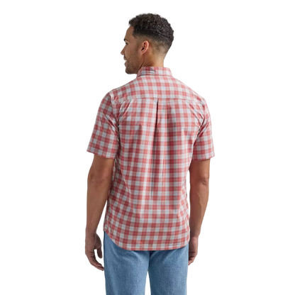 Wrangler Men's Rugged Wear Wrinkle Resist Plaid Pale Red Shirt