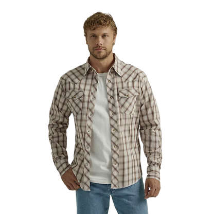 Wrangler Men's Long Sleeve Fashion Snap Plaid Brown Shirt