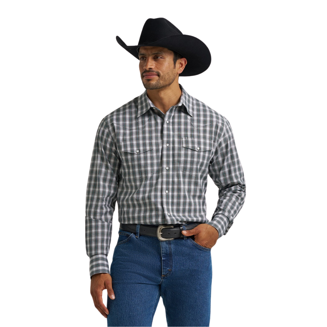Wrangler Men's Wrinkle Resist Plaid Smoky Sea Shirt