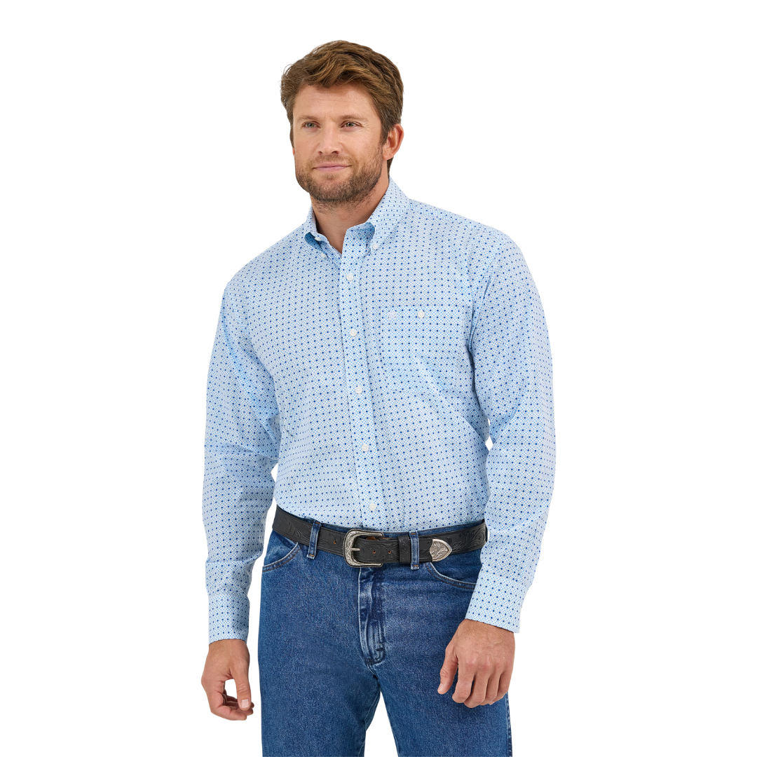 Wrangler Men's Classic Relaxed Fit Blue Shirt