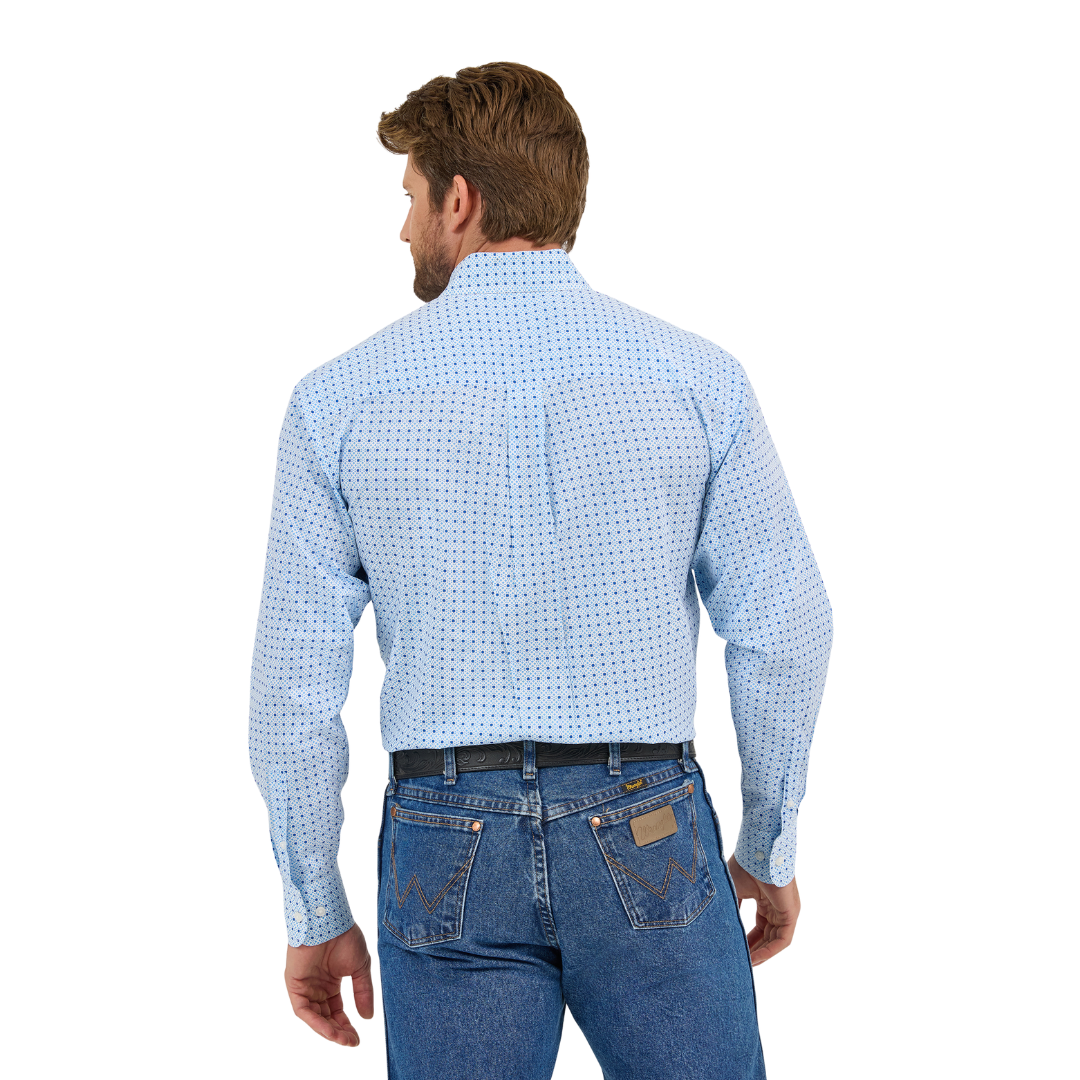 Wrangler Men's Classic Relaxed Fit Blue Shirt