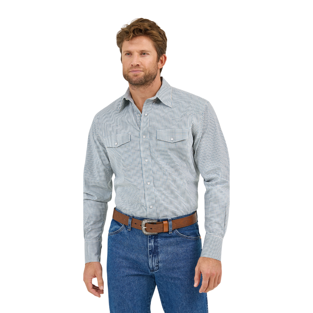Wrangler Men's Wrinkle Resist Classic Blue Shirt