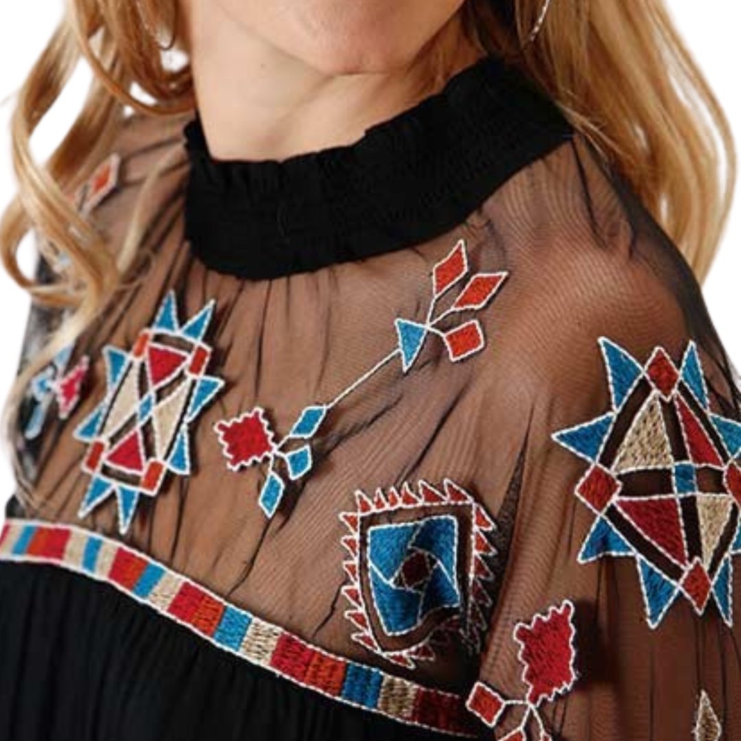 Roper Women's Bold Geometric Embroidery Black Shirt
