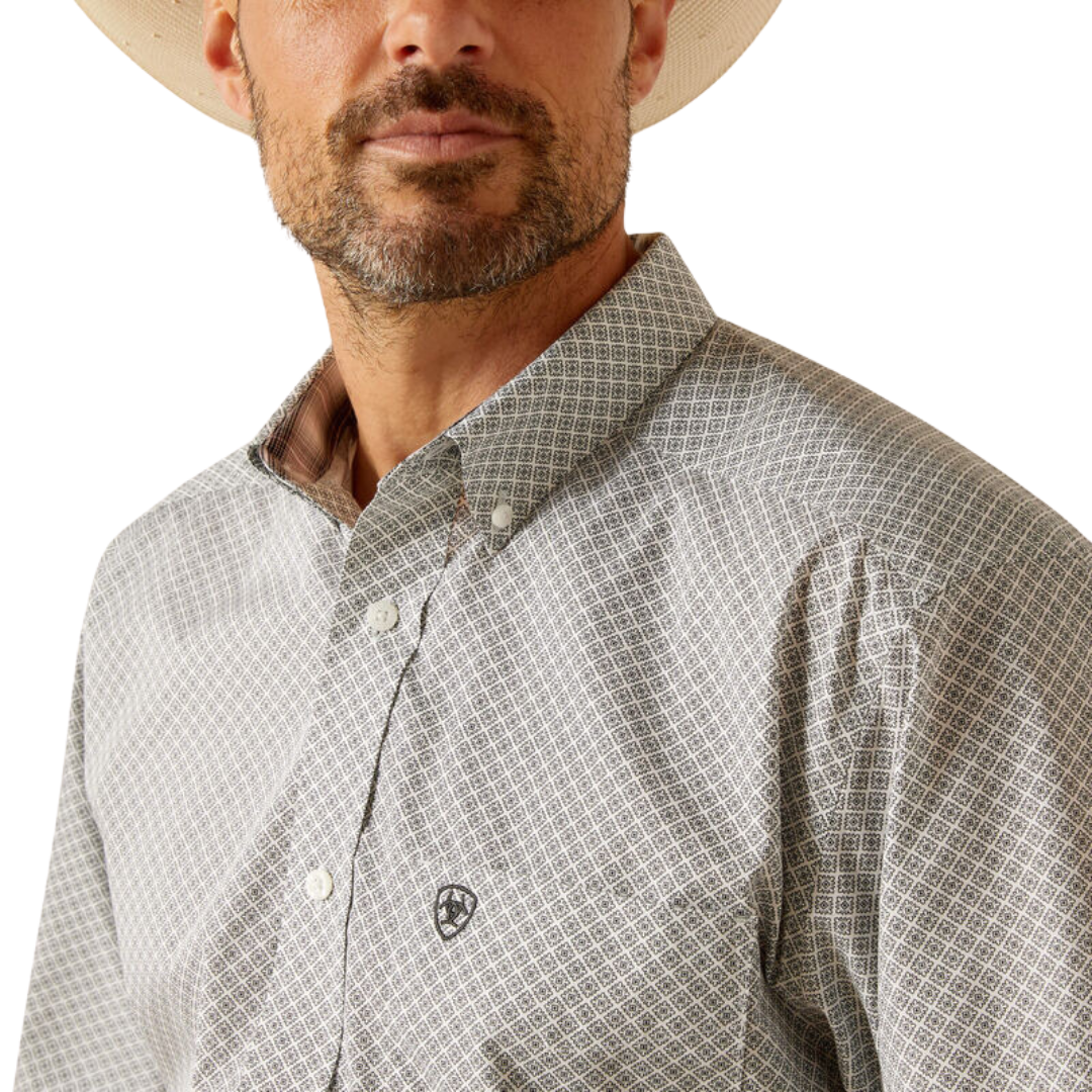 Ariat Men's Wrinkle Free Bear Classic Fit White Shirt