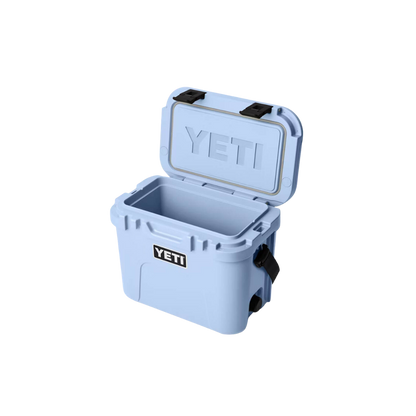 Yeti Roadie 15 Big Sky Blue Cooler