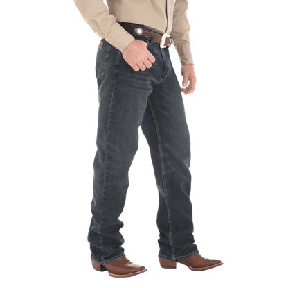 Wrangler 20X 01 Competition Fit Advanced Comfort Jeans